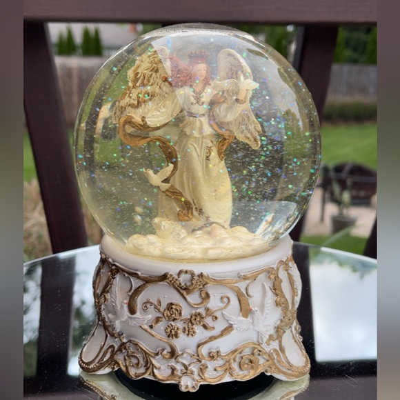 Collections Etc. Other - Angel Snow Globe